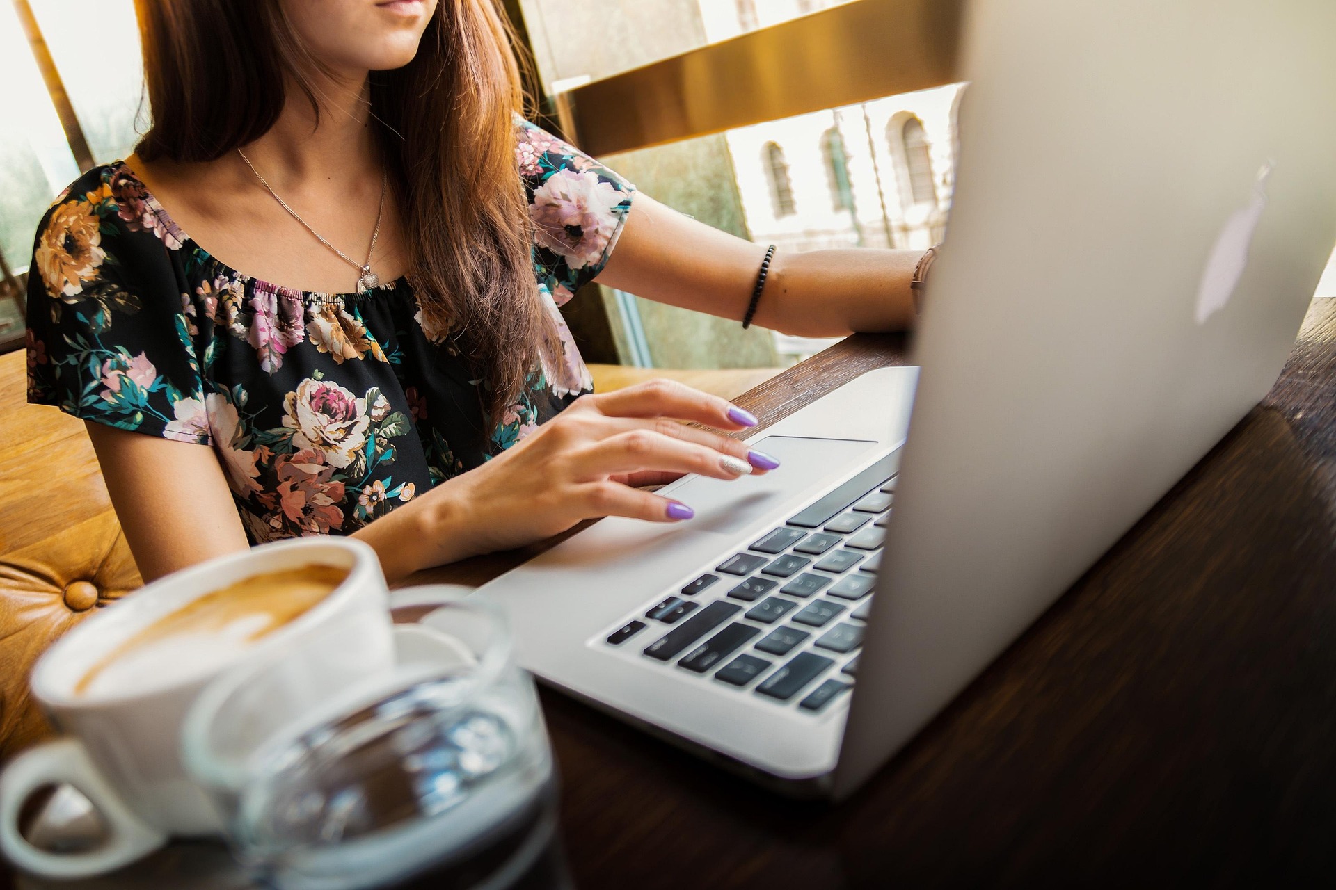 What’s the point of tracking your expenses? Benefits, examples, and how to start.